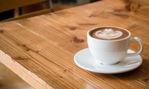 Jak kawa wpływa na ciśnienie krwi? Wyniki badań mogą Cię zaskoczyć